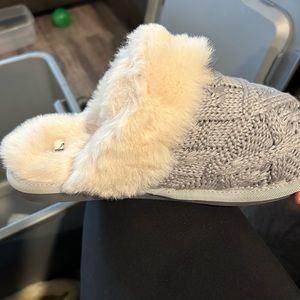 Grey size 10 slippers